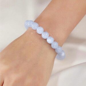 Brand NEW beautiful blue beaded bracelet